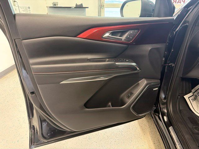 Used 2025 Chevrolet Traverse RS w/ LPO, Floor Liner Package AWD/4WD image 45