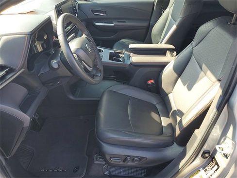 Used 2024 Toyota Sienna XSE image 21