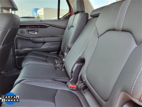 Used 2025 Honda Pilot EX-L image 11