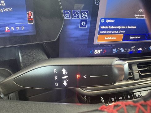 Used 2025 Chevrolet Equinox EV RS w/ Active Safety Package 3 FWD image 17