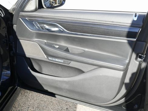 Used 2016 BMW 750i xDrive image 39