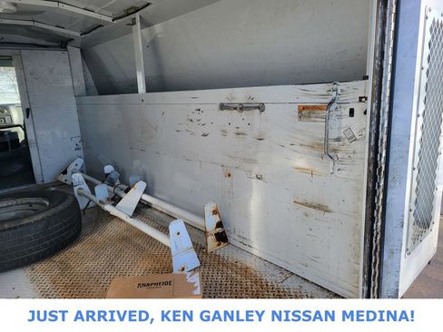 Used 2012 Ford E-350 and Econoline 350 Super Duty w/ PWR Locks & Windows Group image 17