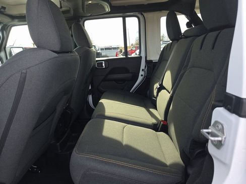 Certified 2025 Jeep Wrangler Sahara 4xe w/ Safety Group image 11