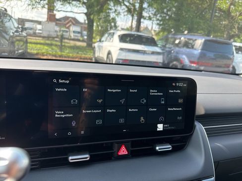 New 2025 Hyundai Ioniq 5 SEL image 25