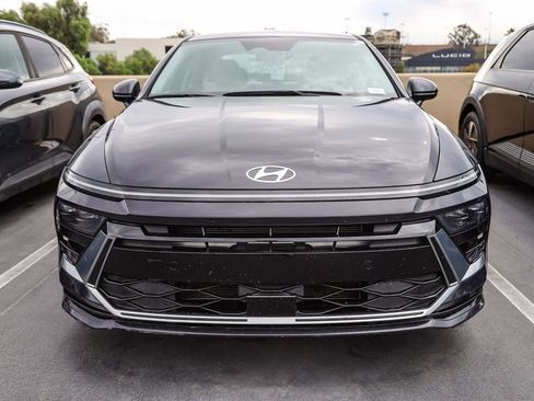 Used 2024 Hyundai Sonata SEL FWD image 2