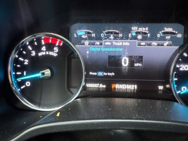 Used 2018 Ford F350 Lariat w/ Lariat Value Package AWD/4WD image 6
