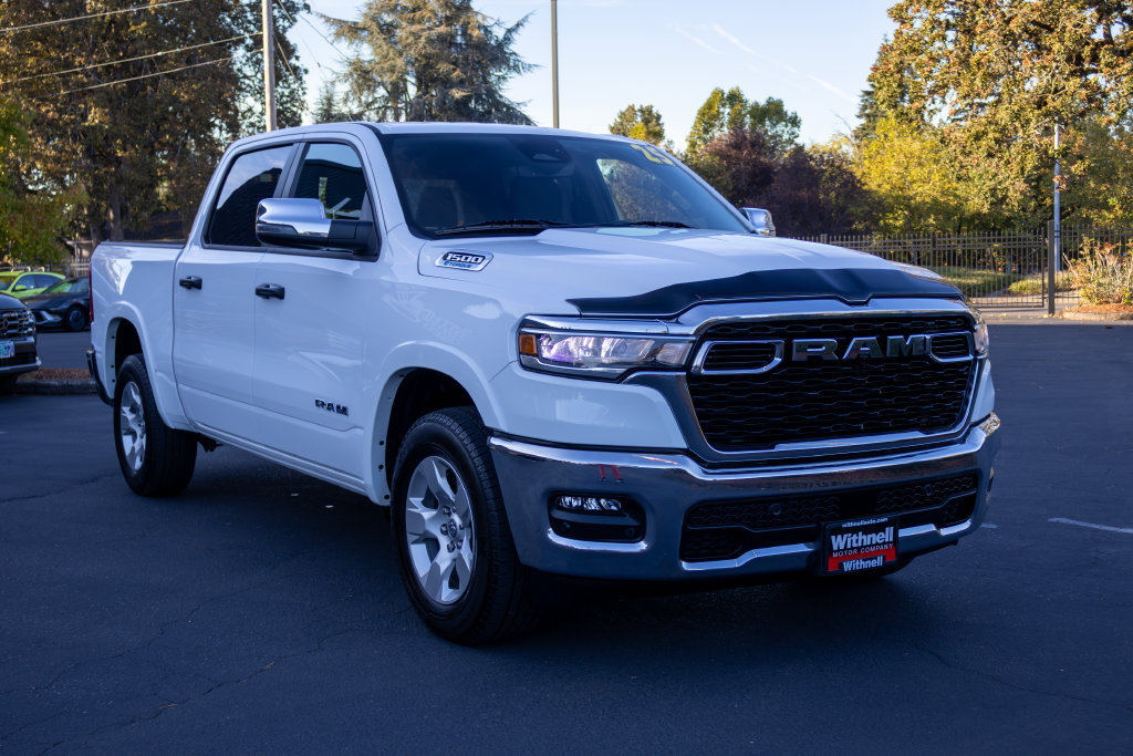 Used 2025 RAM 1500 Big Horn AWD/4WD image 5
