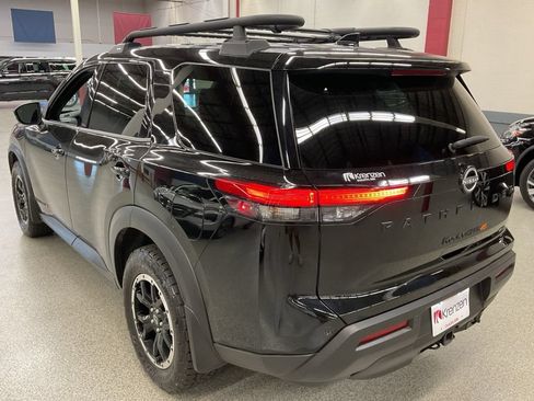Used 2025 Nissan Pathfinder Rock Creek AWD/4WD image 7