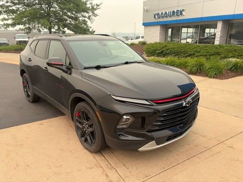 Used 2023 Chevrolet Blazer LT w/ Convenience Package AWD/4WD image 3