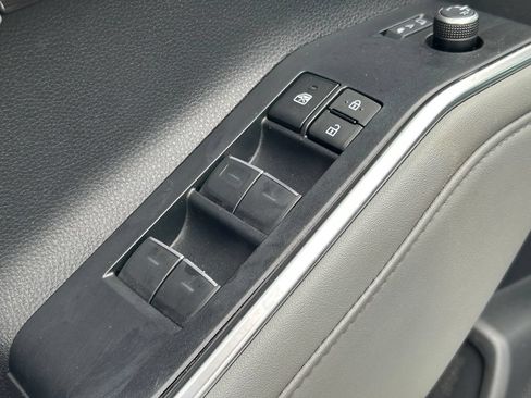 Used 2023 Toyota Highlander Platinum FWD image 26