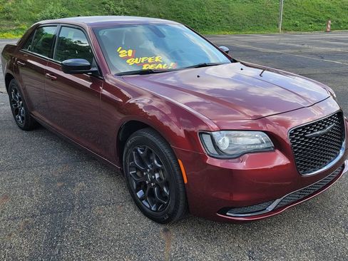 Used 2021 Chrysler 300 Touring w/ Sport Appearance Package AWD/4WD image 16