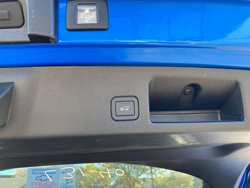 New 2026 Chevrolet Equinox EV RS w/ Convenience Package II FWD image 19