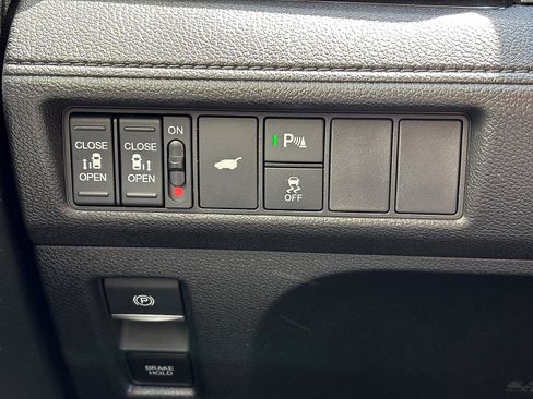Certified 2026 Honda Odyssey Touring image 19