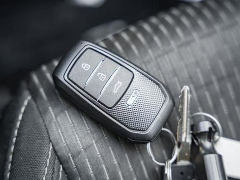 Used 2022 Mitsubishi Outlander ES image 38