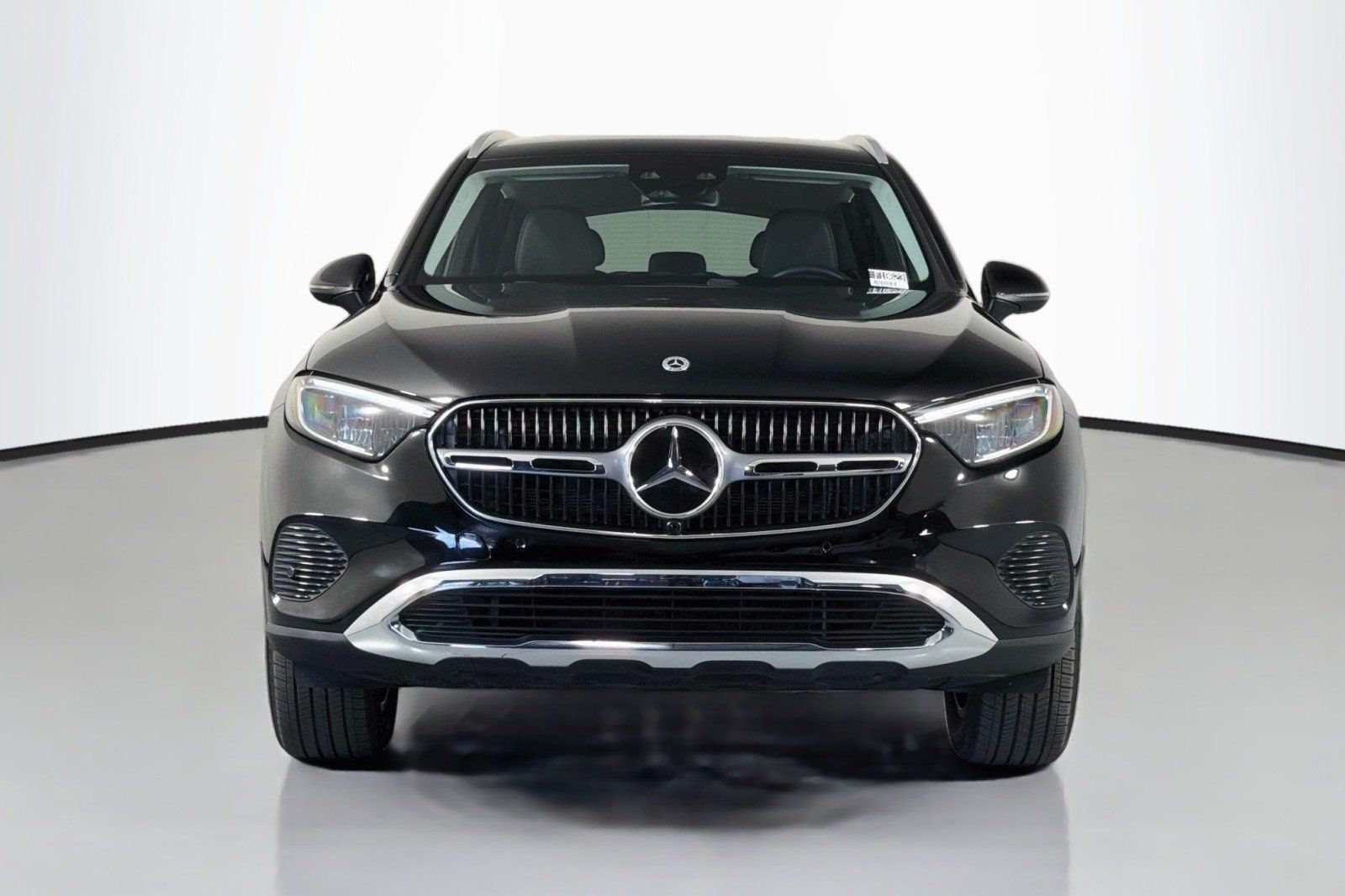 Certified 2025 Mercedes-Benz GLC 350e 4MATIC w/ Driver Assistance Package image 3