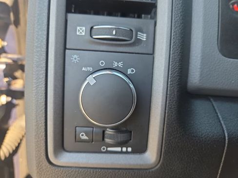 Used 2017 RAM 1500 4x4 Crew Cab w/ Protection Group image 18