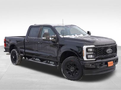 New 2026 Ford F350 Lariat w/ Black Appearance Package