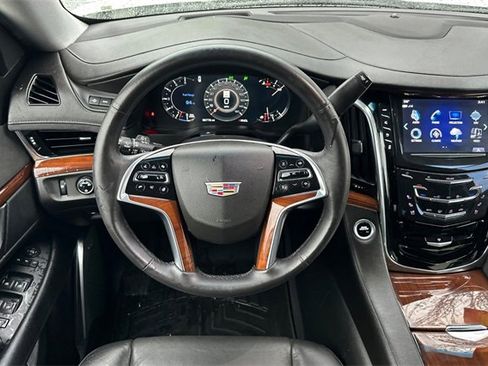 Used 2017 Cadillac Escalade Premium Luxury image 14
