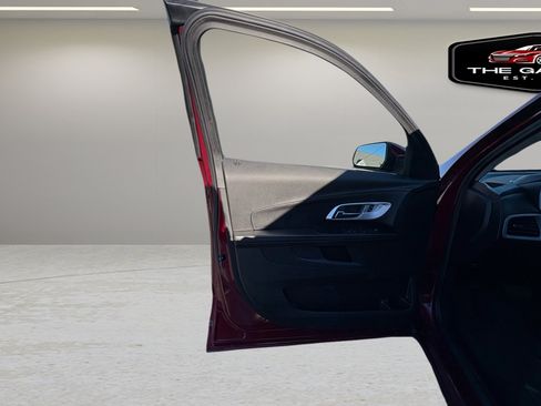 Used 2017 Chevrolet Equinox LT w/ Convenience Package image 38