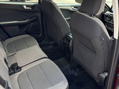 Used 2021 Ford Escape SE w/ SE Sport Appearance Package FWD image 21