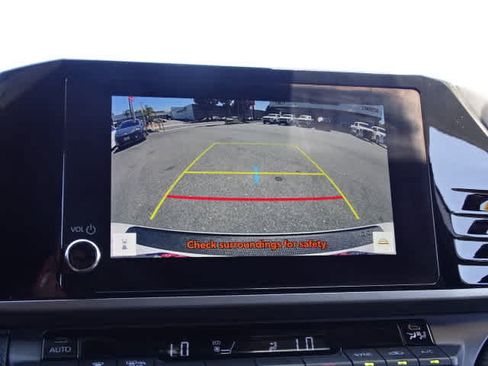 Used 2025 Toyota Camry SE w/ Convenience Package FWD image 29