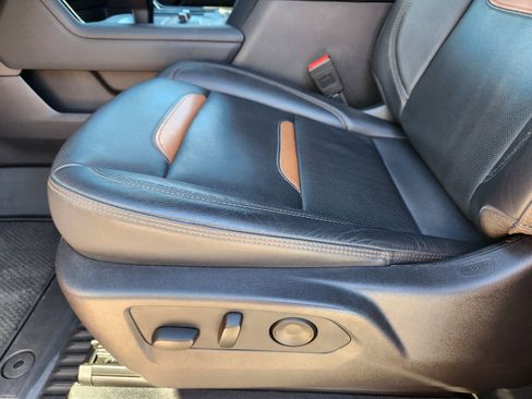 Certified 2025 GMC Sierra 1500 AT4 w/ AT4 Premium Package image 26