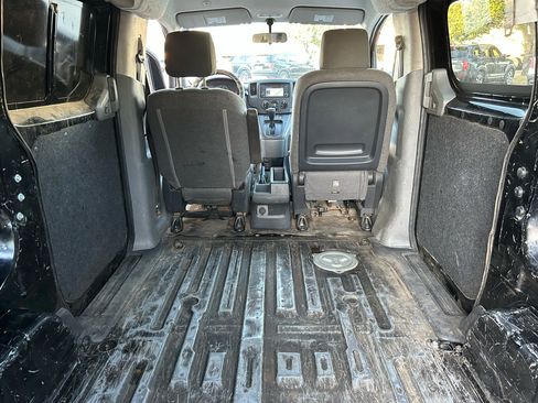 Used 2015 Nissan NV200 SV w/ Technology Package image 26