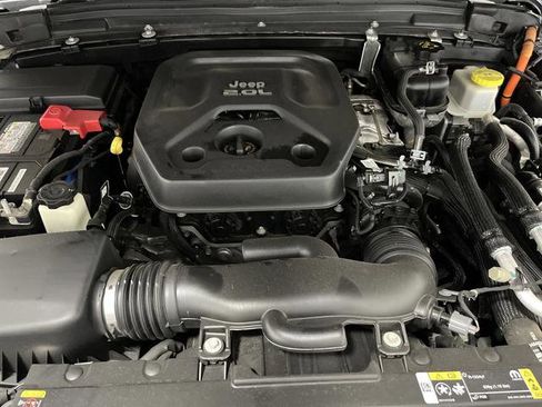 Used 2021 Jeep Wrangler Unlimited Sahara w/ Cold Weather Group image 39