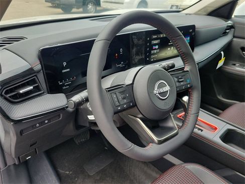 New 2025 Nissan Kicks SR w/ SR Premium Package image 6