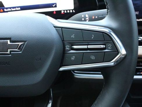 Used 2026 Chevrolet Equinox ACTIV w/ Safety and Technology Package FWD image 24
