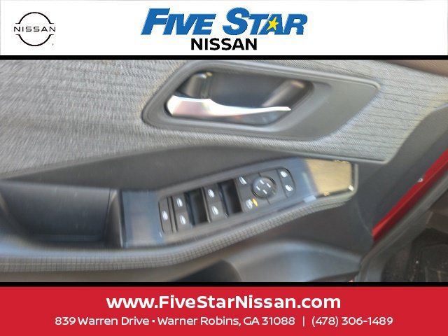 Used 2021 Nissan Rogue SV FWD image 10