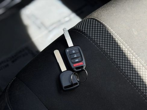 Used 2019 Honda Civic LX image 19