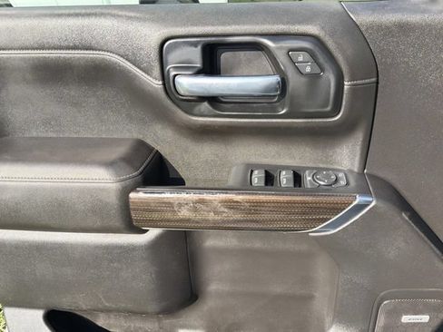 Used 2021 Chevrolet Silverado 1500 RST w/ Convenience Package II AWD/4WD image 17