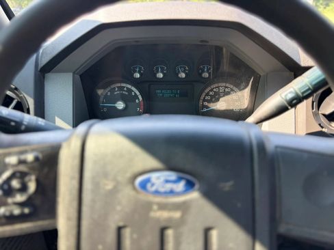 Used 2016 Ford F250 XL w/ Power Equipment Group AWD/4WD image 17
