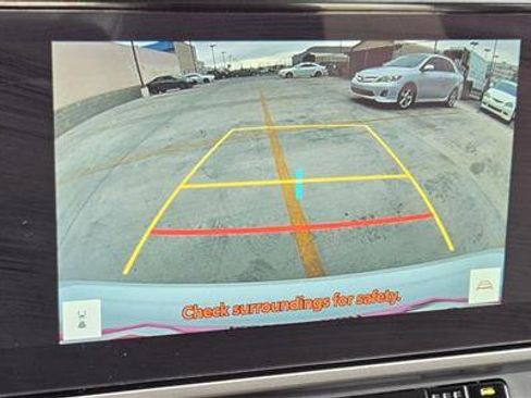 Used 2025 Toyota Camry XLE image 12