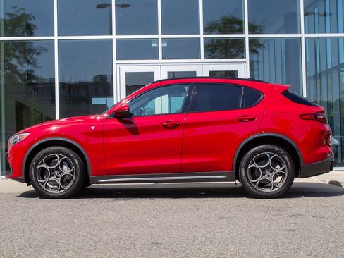 Used 2023 Alfa Romeo Stelvio Ti AWD/4WD image 7