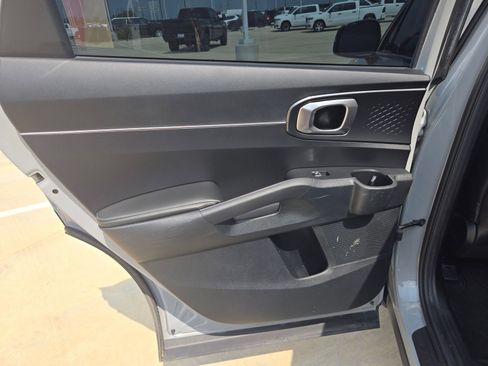Used 2024 Kia Sorento EX w/ Panoramic Sunroof Package FWD image 15