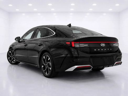 Used 2025 Hyundai Sonata SEL FWD image 3