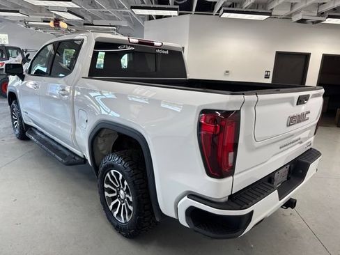 Used 2022 GMC Sierra 1500 AT4 w/ AT4 Preferred Package AWD/4WD image 11