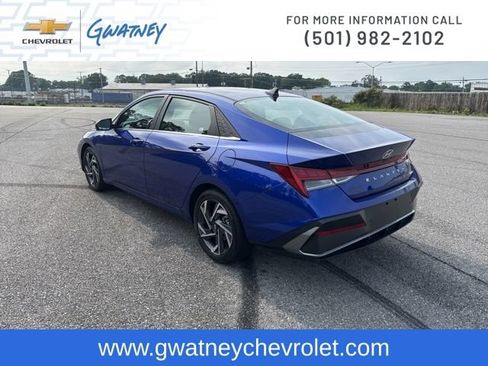Used 2024 Hyundai Elantra Limited FWD image 7