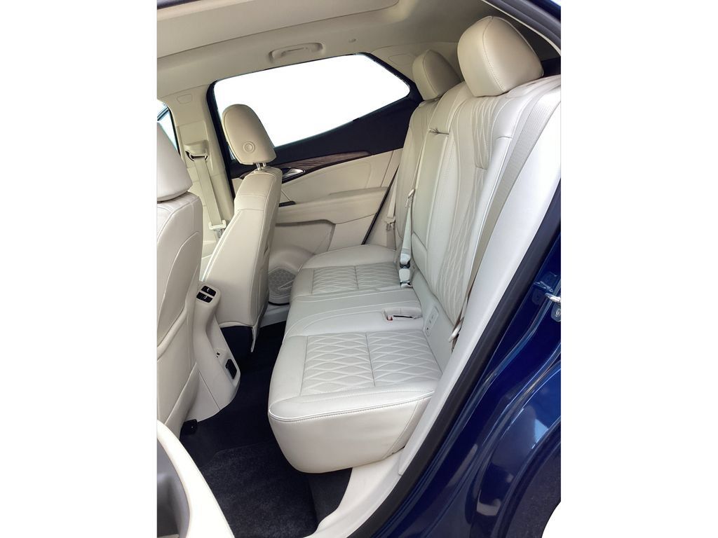 Used 2023 Buick Envision Avenir AWD/4WD image 13