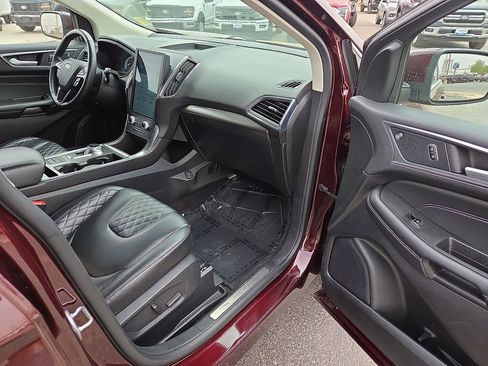 Used 2024 Ford Edge Titanium AWD/4WD image 13