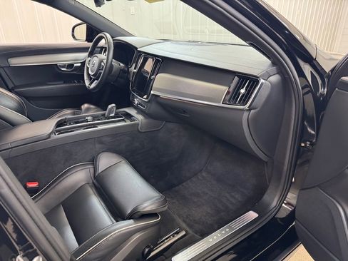 Used 2022 Volvo S90 B6 R-Design w/ Advanced Package image 27