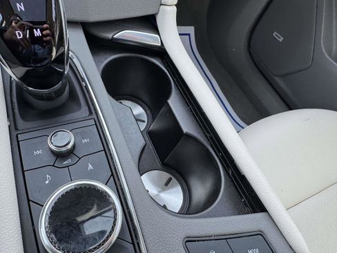 Certified 2022 Cadillac XT6 Premium Luxury w/ Technology Package image 16