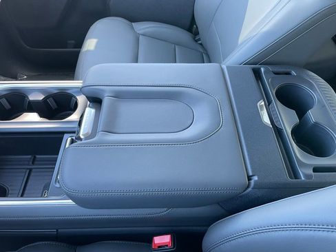 New 2026 Ford Expedition Active AWD/4WD image 18