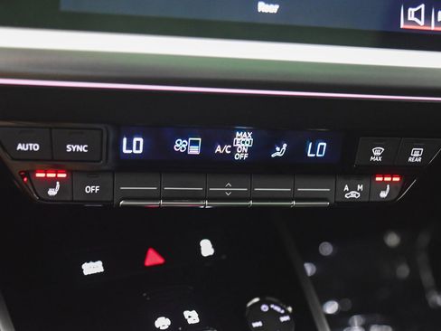 Used 2022 Audi Q4 e-tron Premium Plus w/ Premium Plus image 20