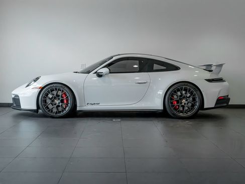 Certified 2026 Porsche 911 Carrera GTS RWD image 2