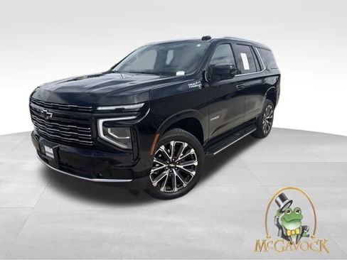 Used 2026 Chevrolet Tahoe High Country w/ Sun And Tow Package AWD/4WD image 1