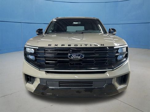 New 2026 Ford Expedition Max Platinum AWD/4WD image 4