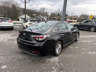 Used 2017 Hyundai Sonata SE video 3